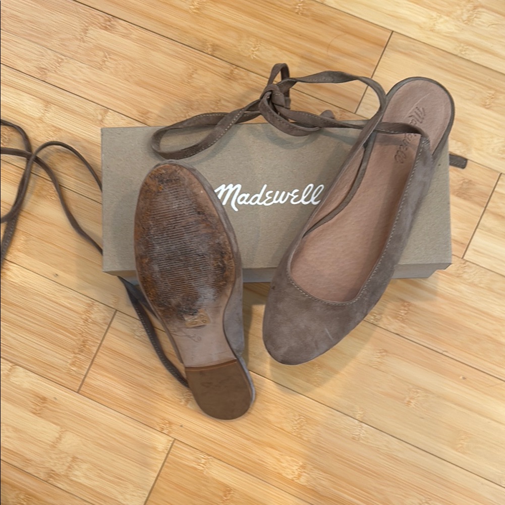 Like New! Madewell Classic Tan Suede Ankle Wrap Flats Sz 9